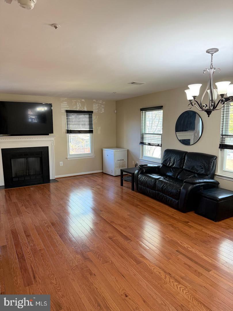 7212 Tamo Ct #7 Property Photo 3