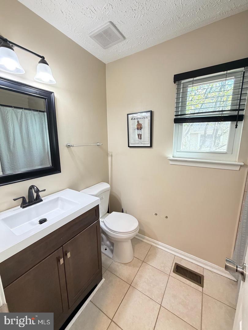 7212 Tamo Ct #7 Property Photo 7