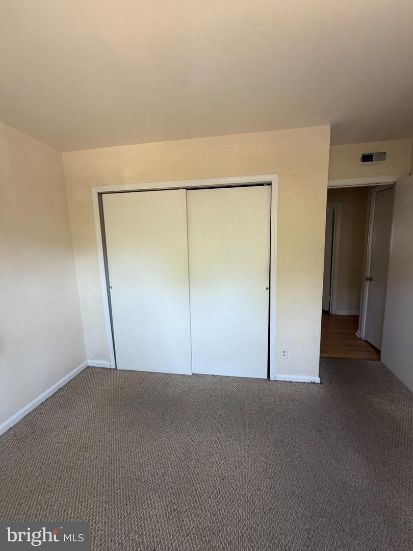 6022 Westchester Dr #301 Property Photo 4