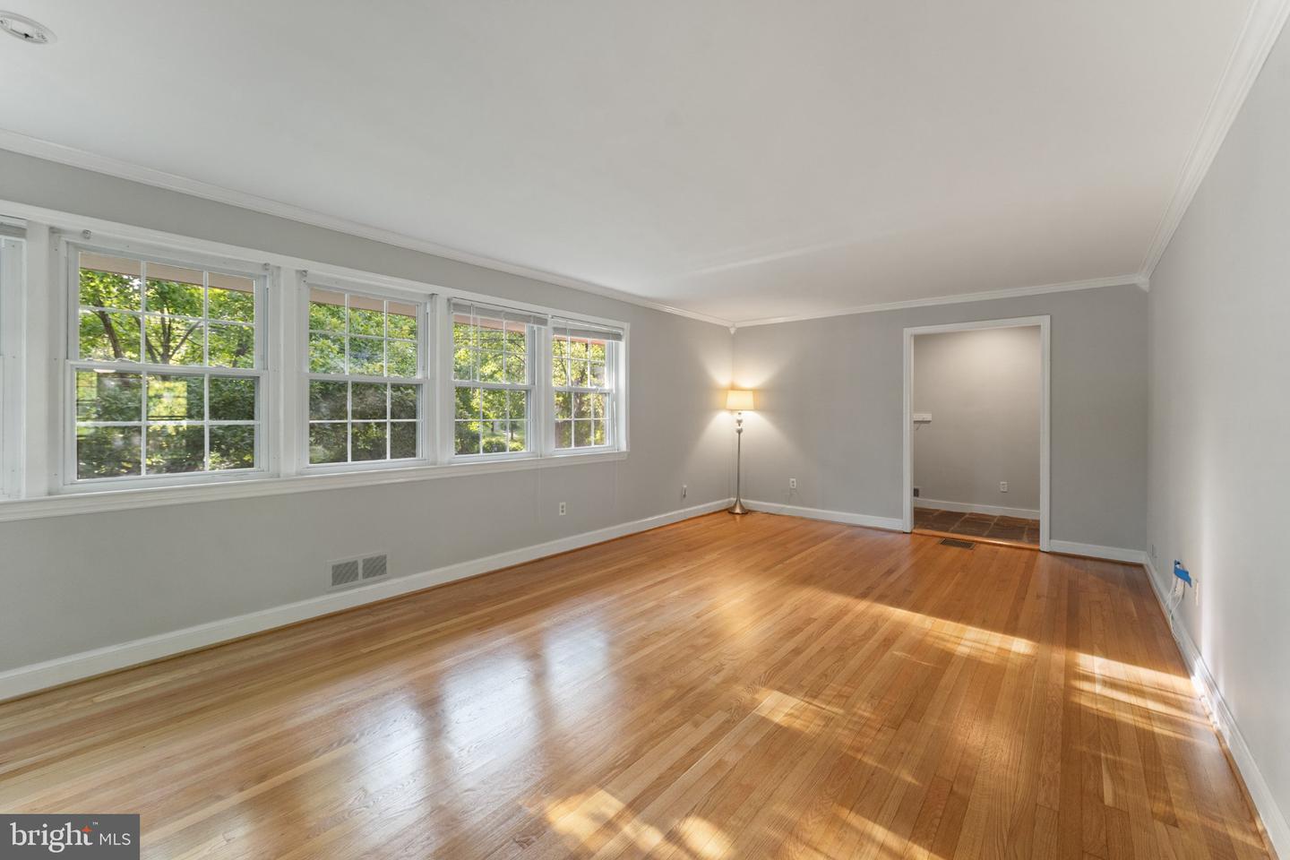 6801 Wells Pkwy Property Photo 5