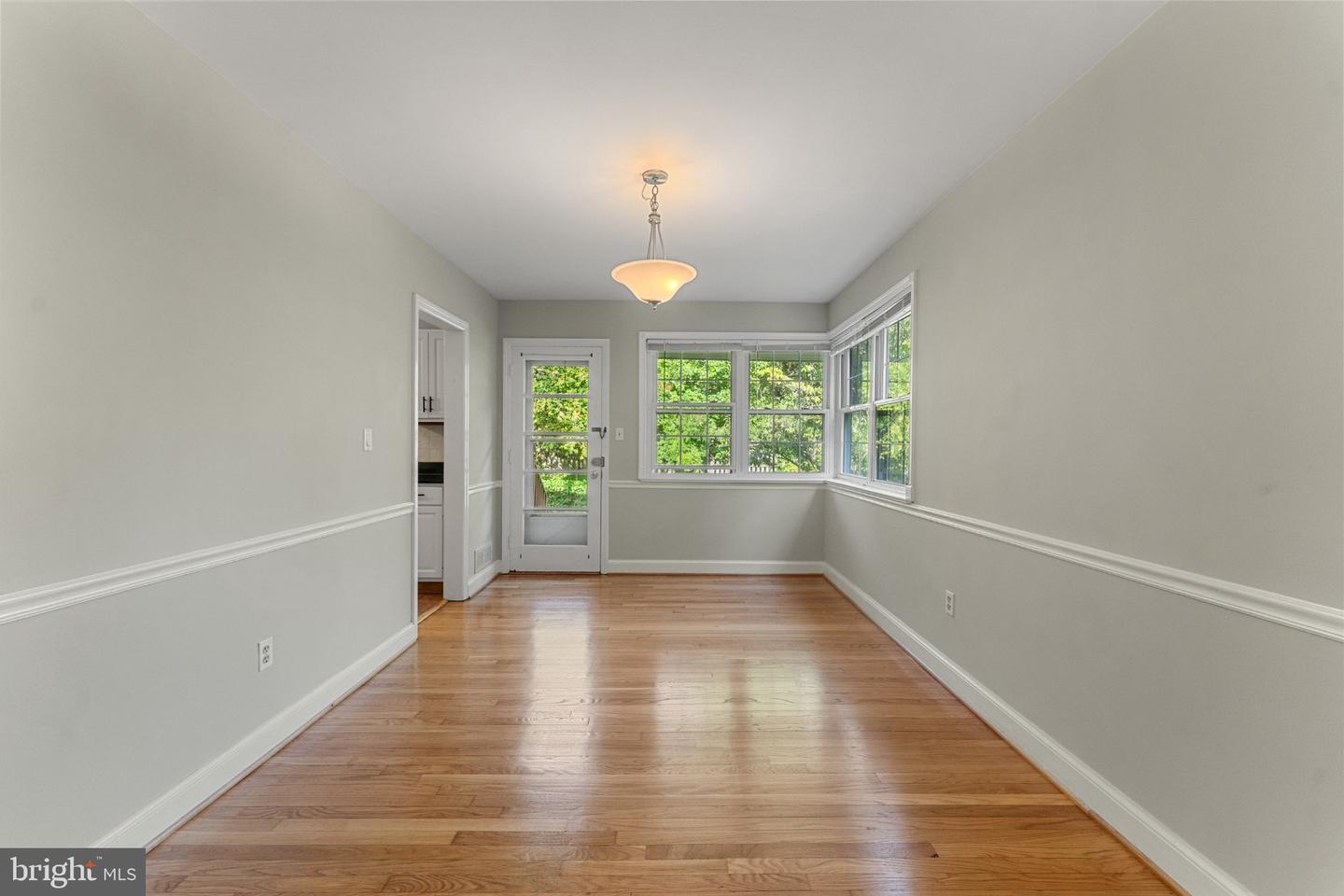 6801 Wells Pkwy Property Photo 6