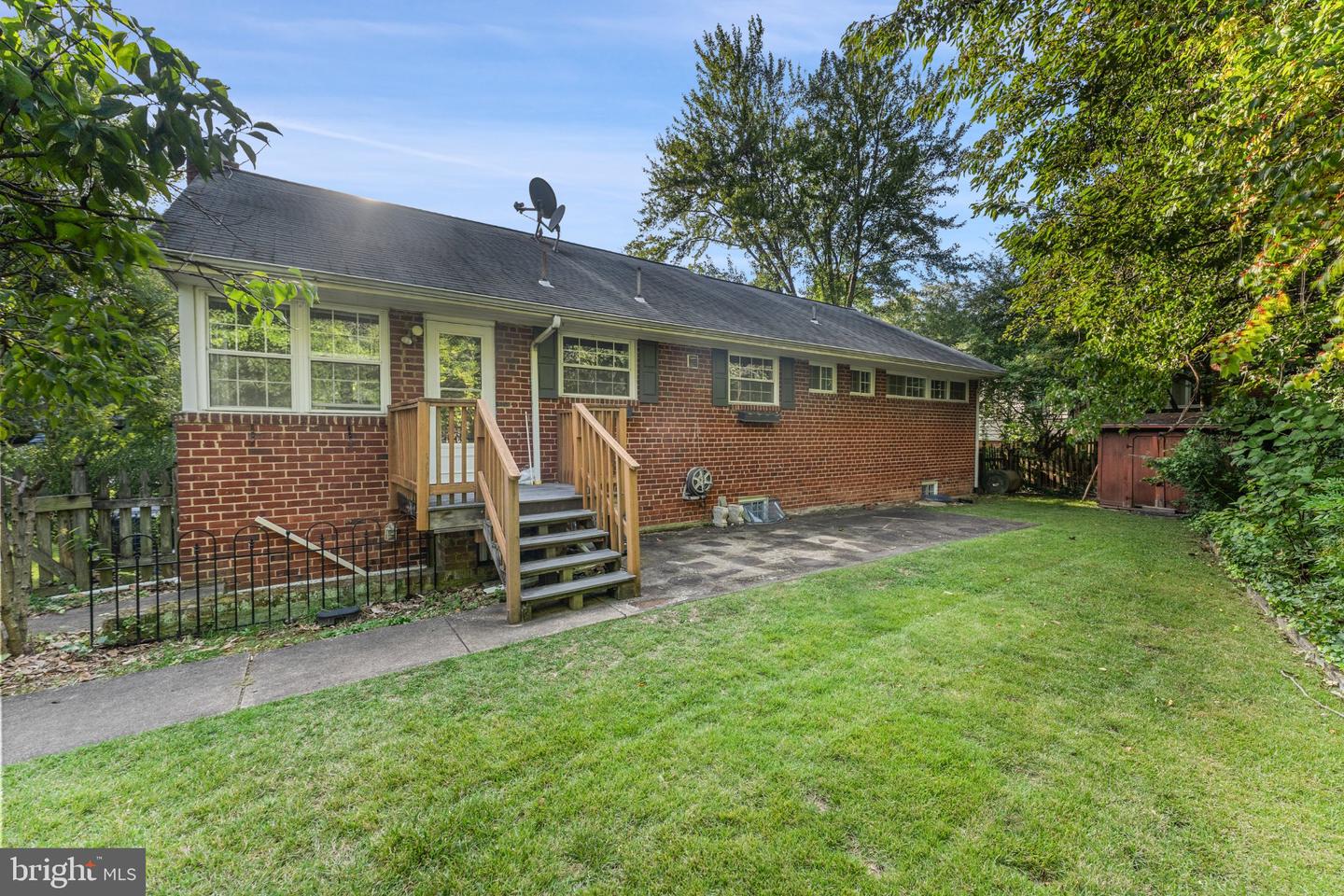 6801 Wells Pkwy Property Photo 33