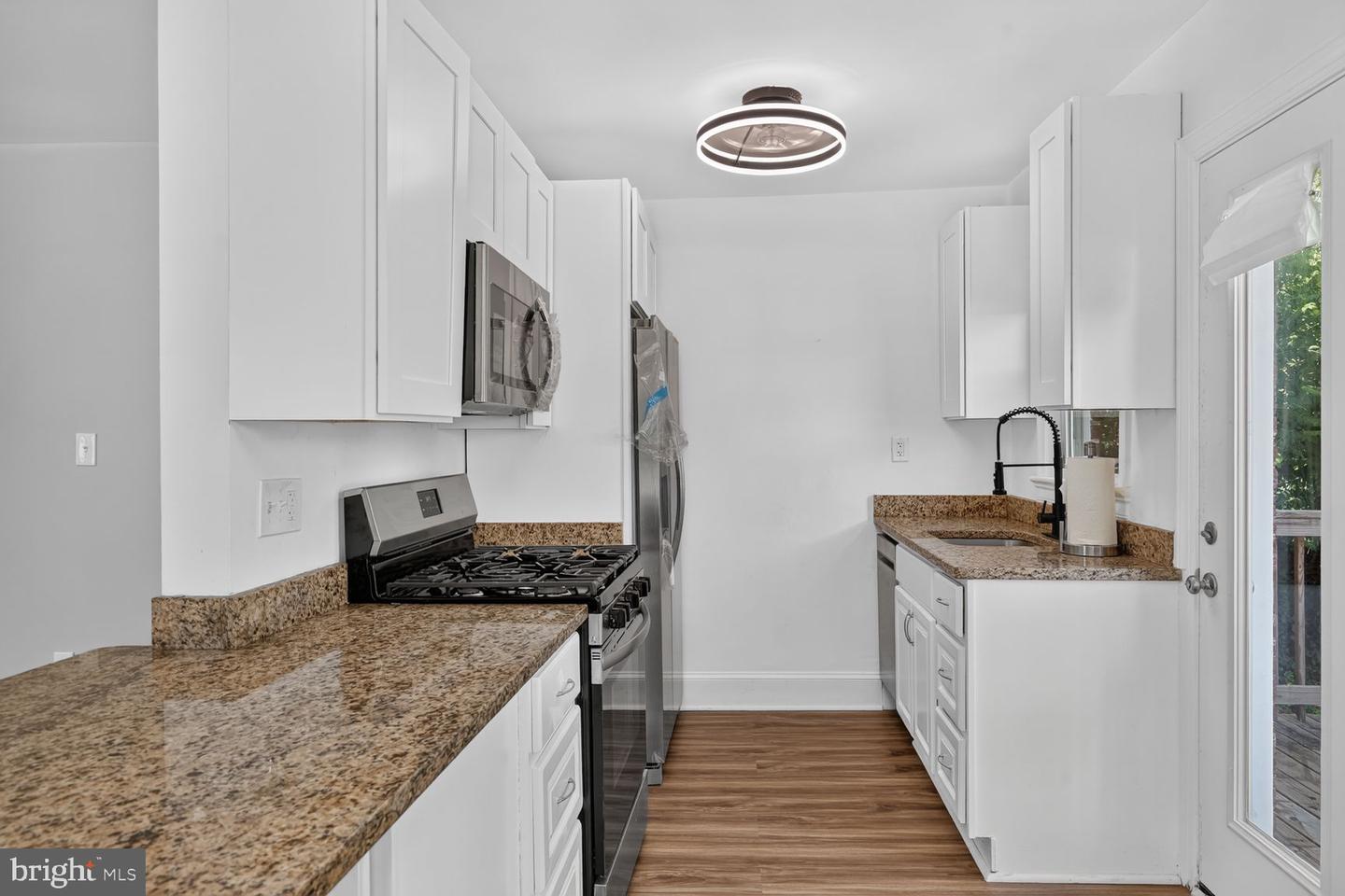 4208 Shell St Property Photo 5
