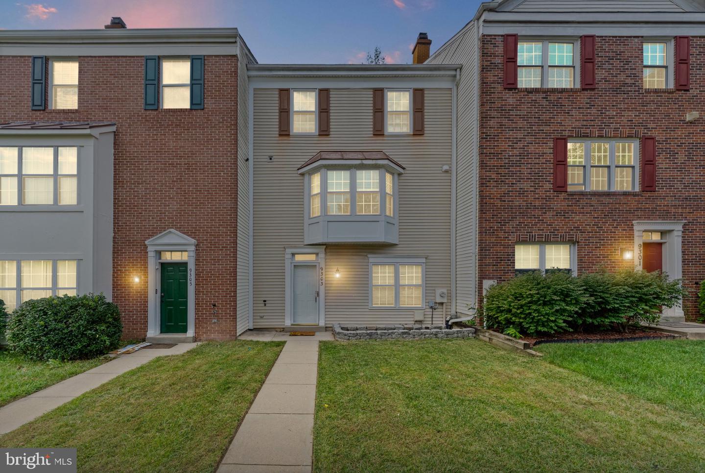 9303 FRENSHAM CT Property Photo 1