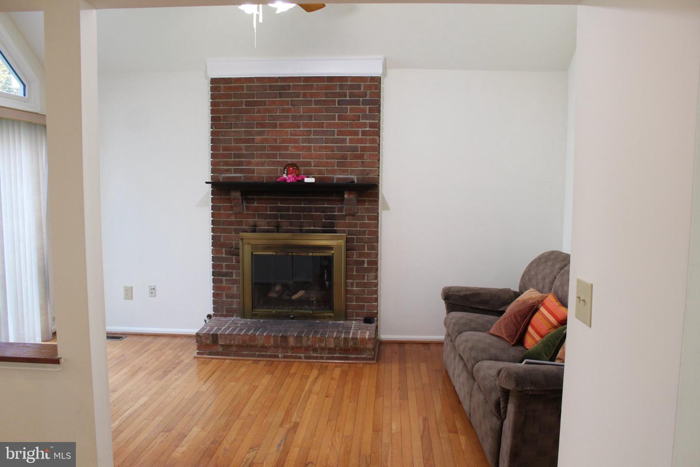9217 Hobart St Property Photo 36