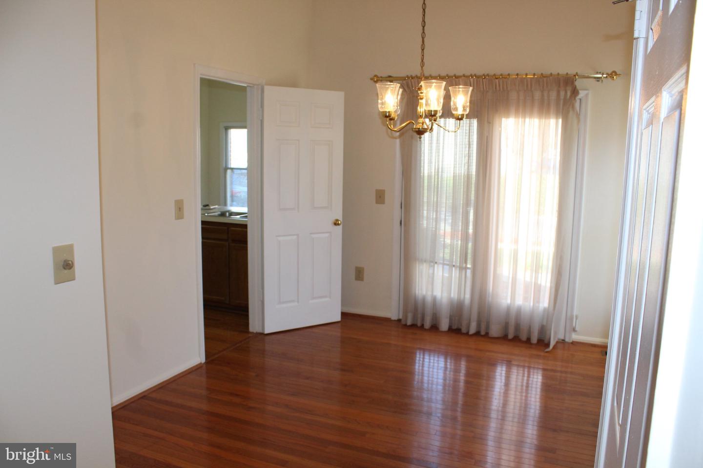 9217 Hobart St Property Photo 42