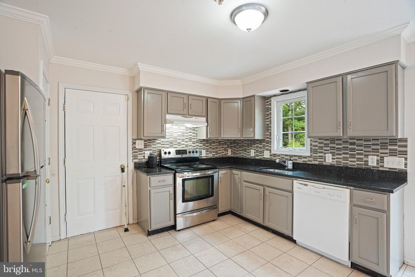 7502 Contee Rd Property Photo 3