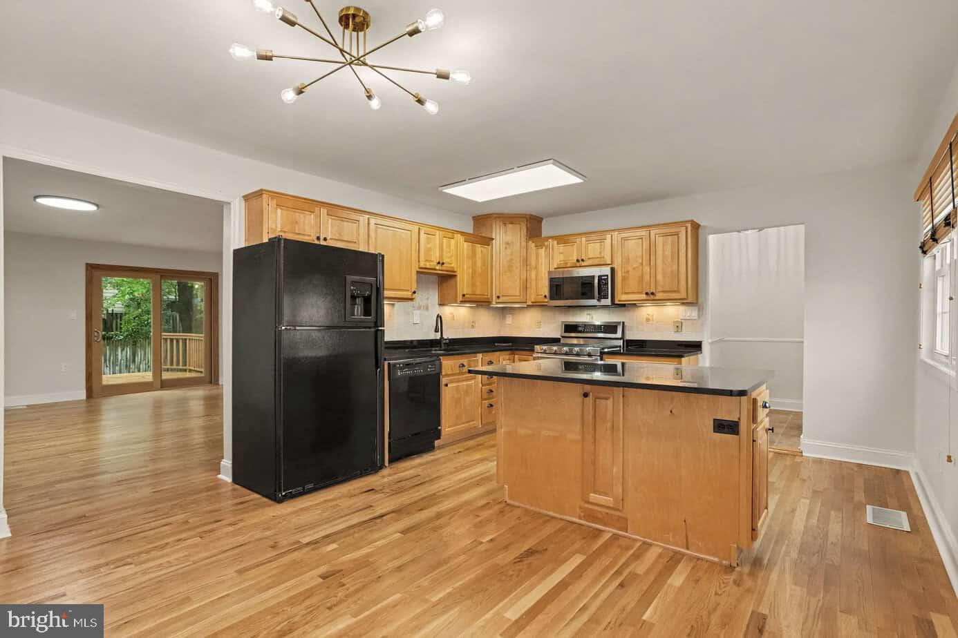 7722 Erica Ln Property Photo 7