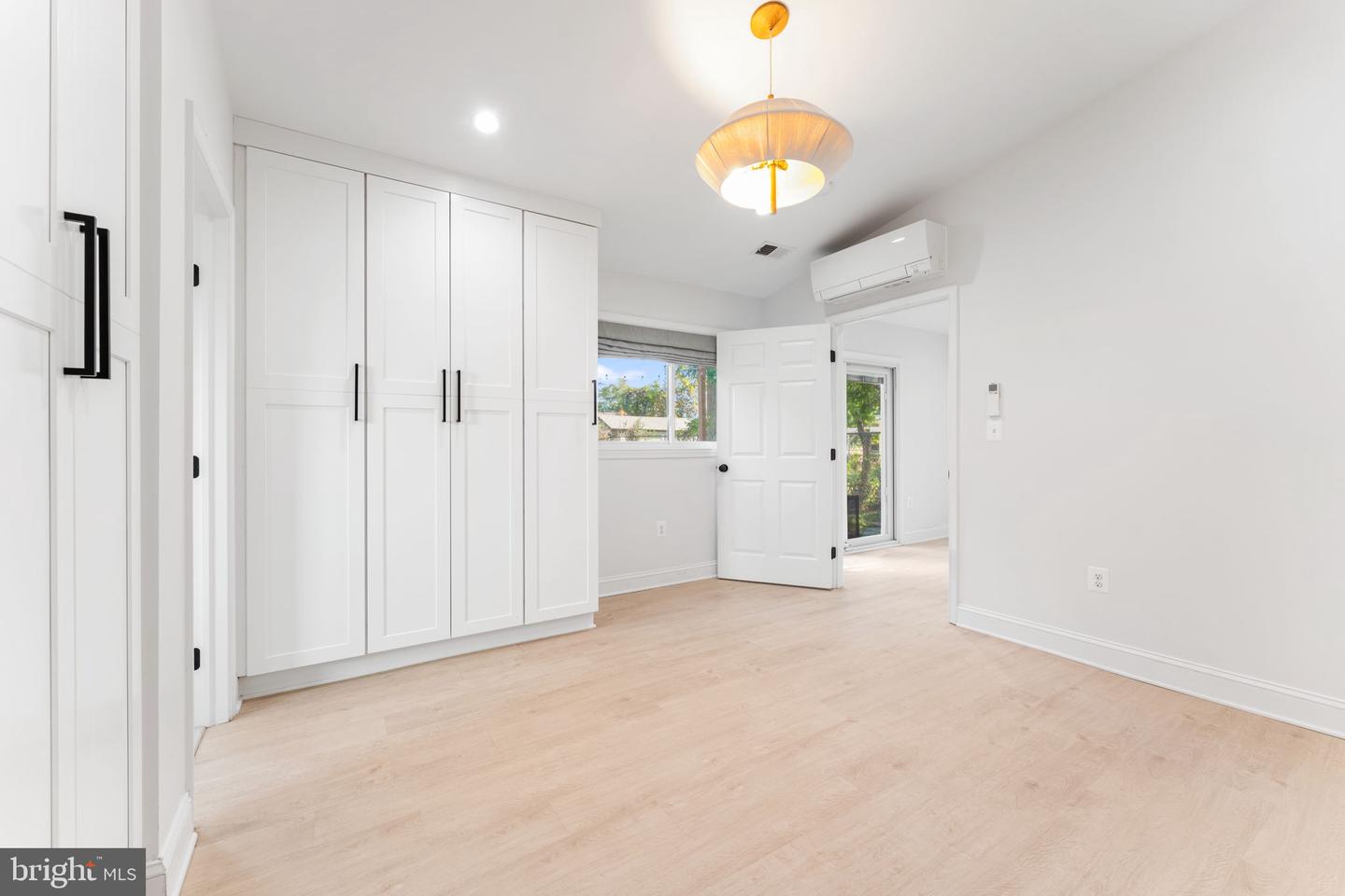 5014 Sheridan St Property Photo 10