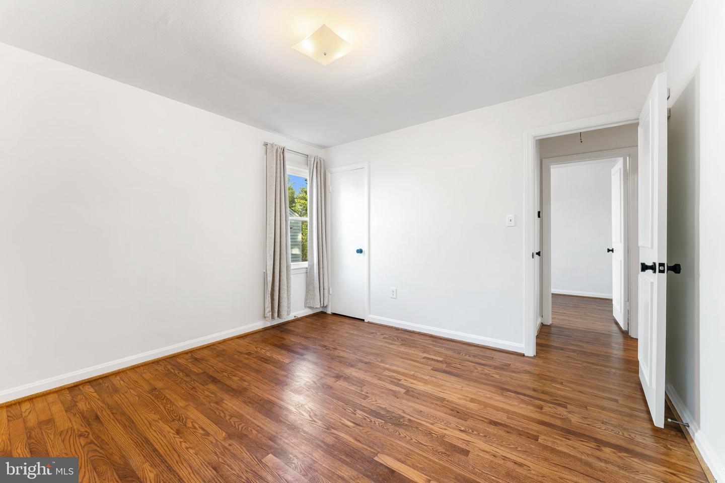 5014 Sheridan St Property Photo 14
