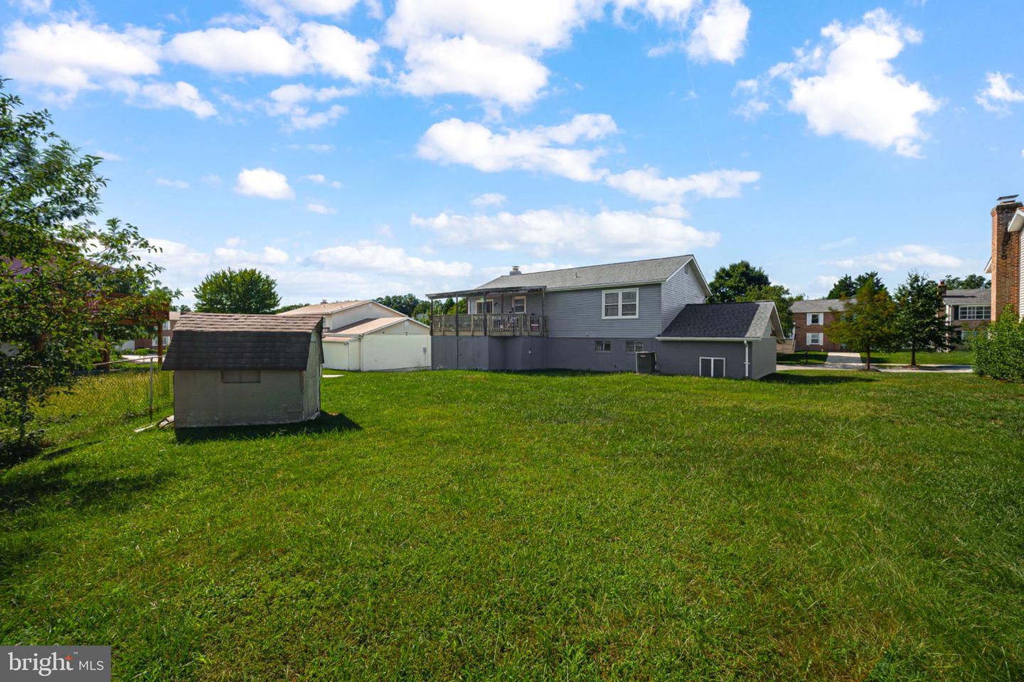8916 Trubador Dr Property Photo 25