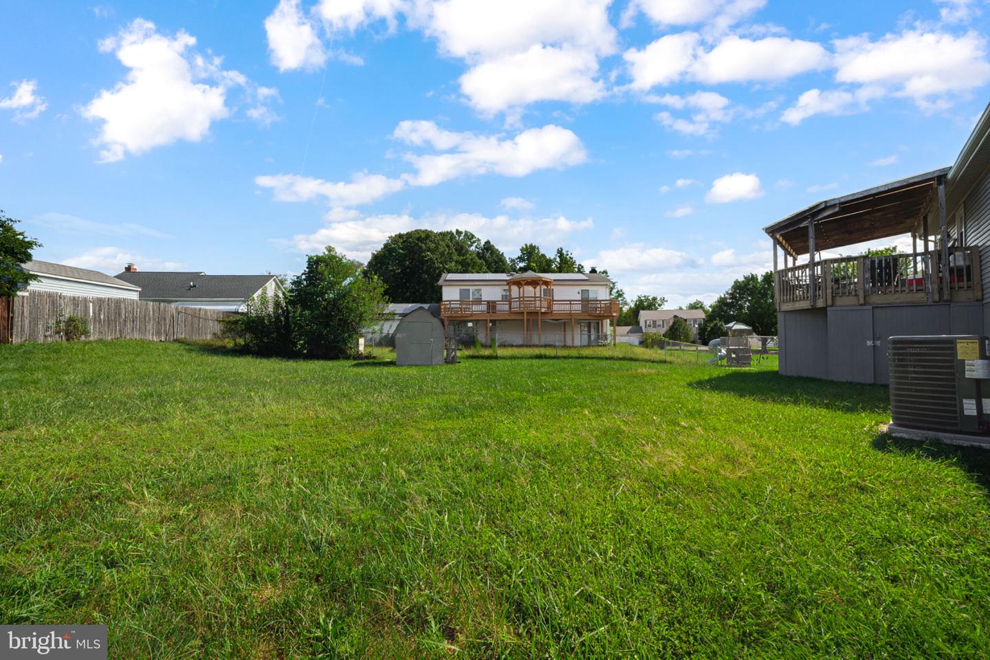 8916 Trubador Dr Property Photo 27
