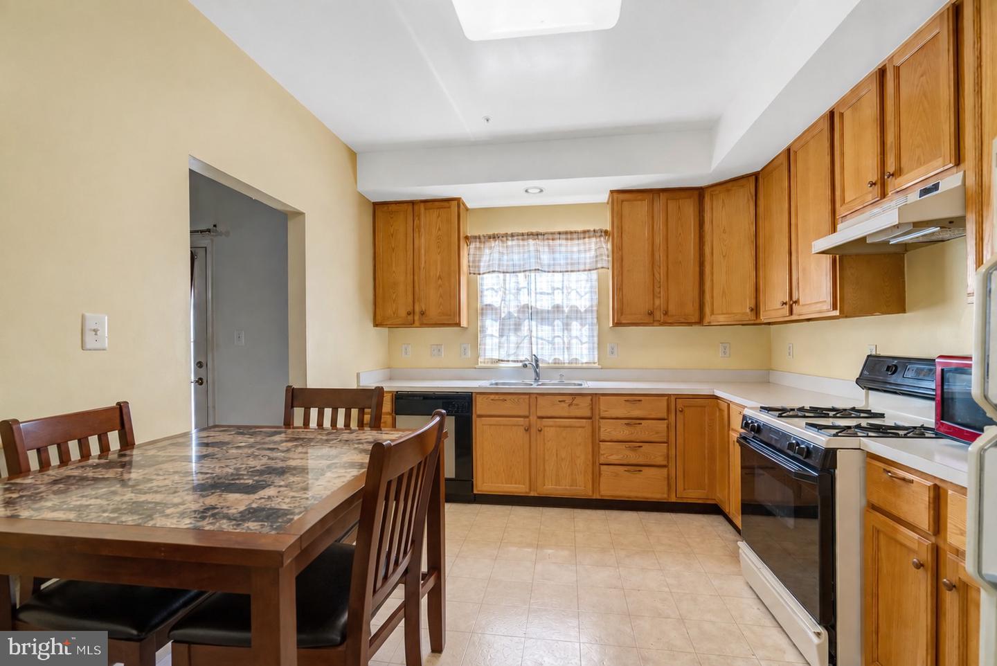 7305 Rotunda Ct Property Photo 5