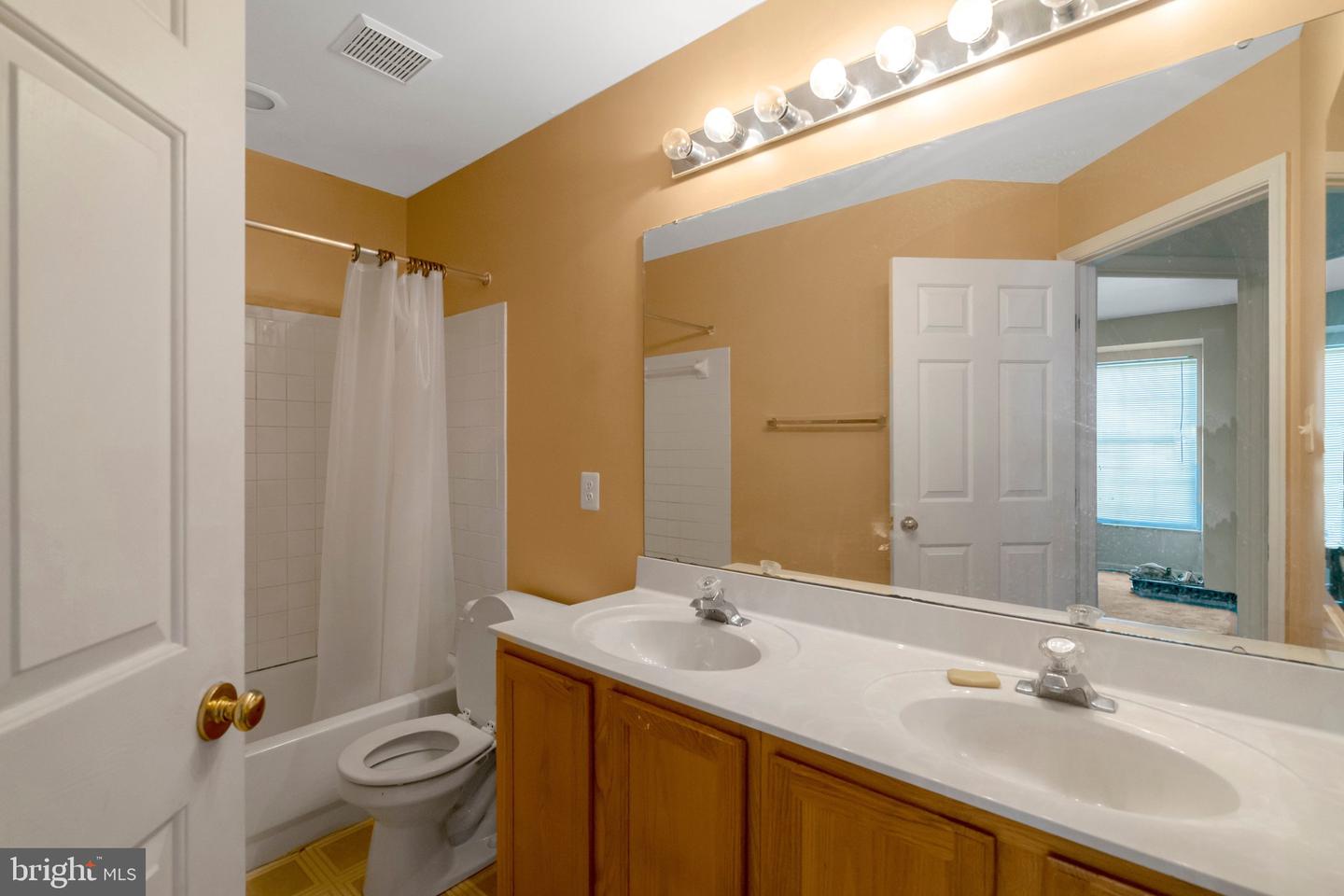 7305 Rotunda Ct Property Photo 12