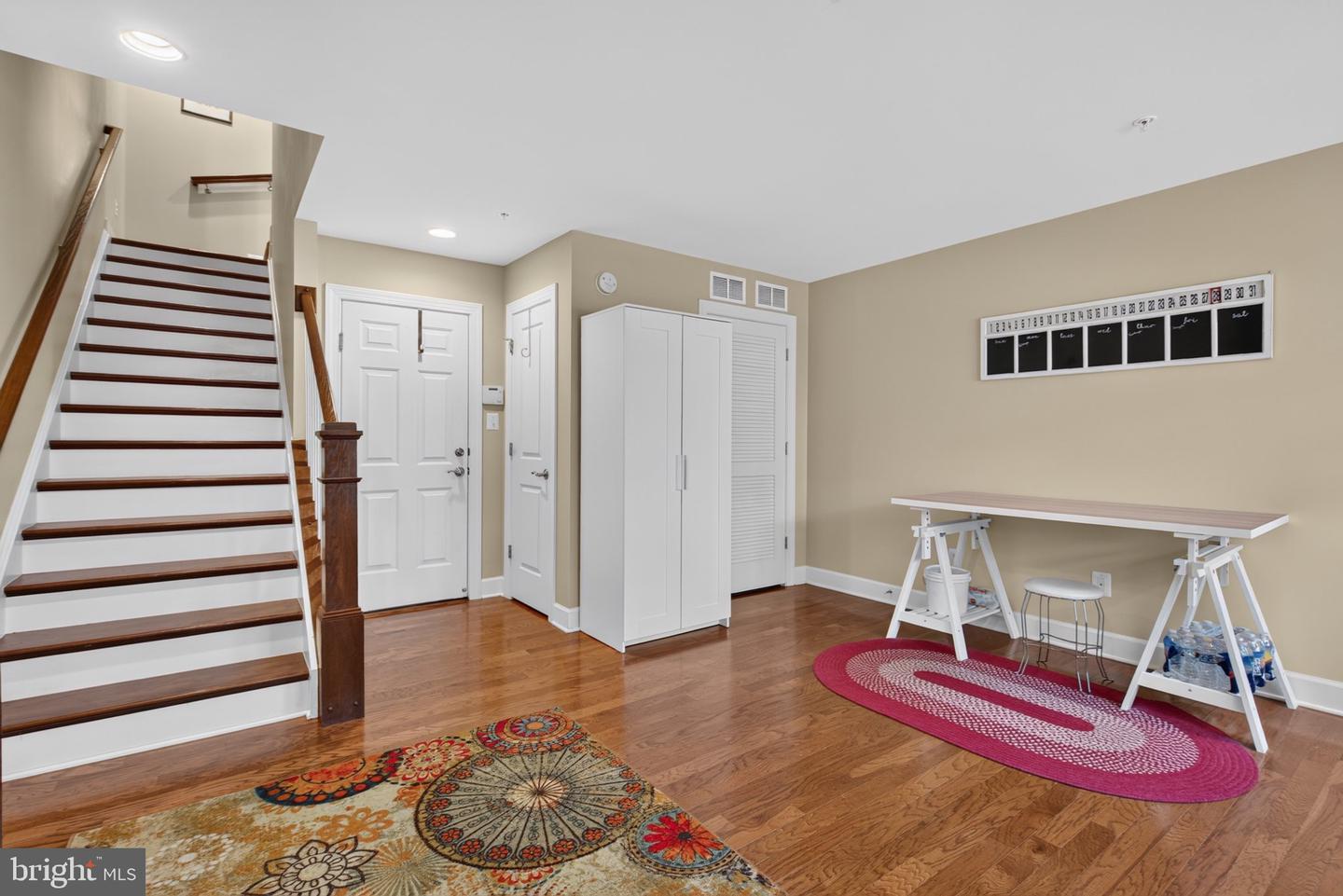 4644 Woodberry St Property Photo 8
