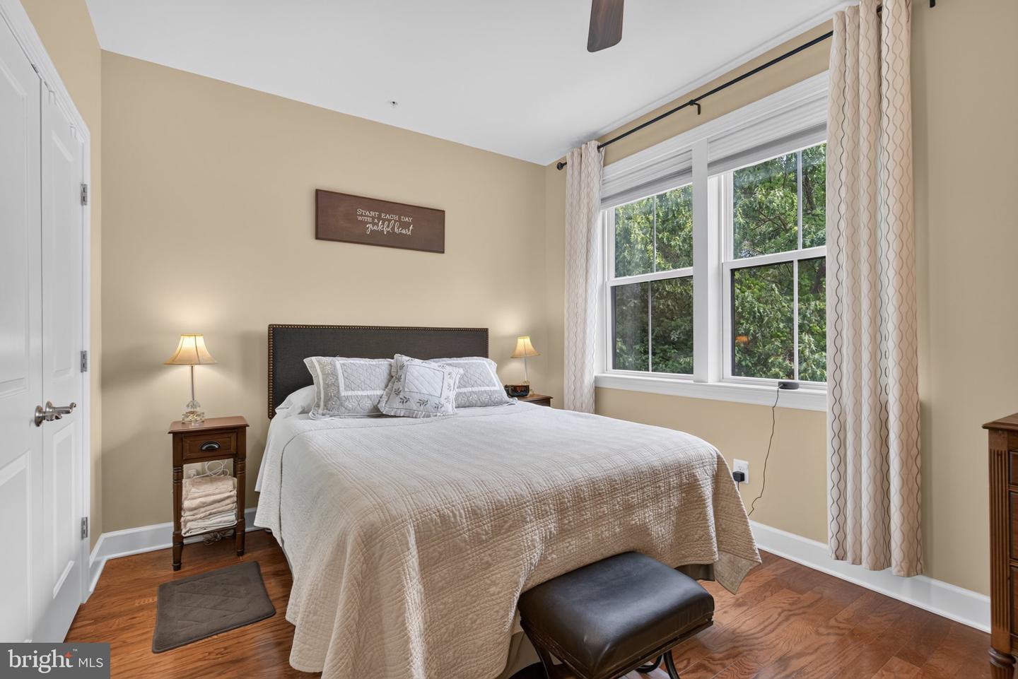 4644 Woodberry St Property Photo 24