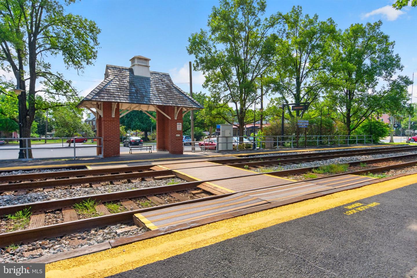 4644 Woodberry St Property Photo 53