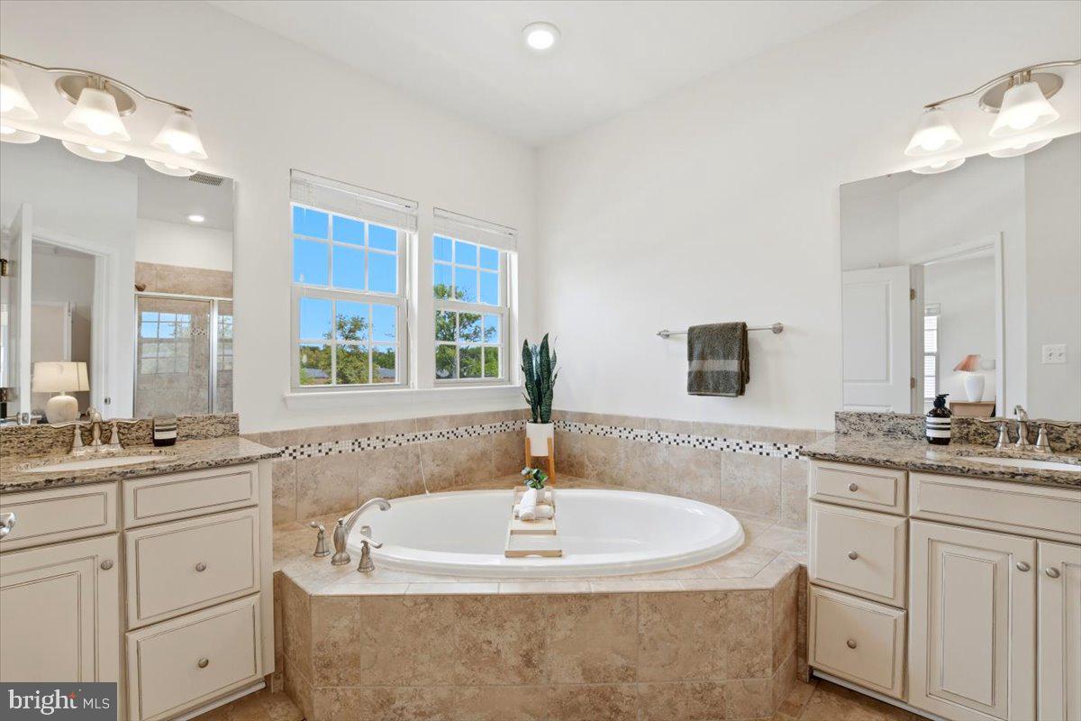 10102 Dorsey Ln Property Photo 17