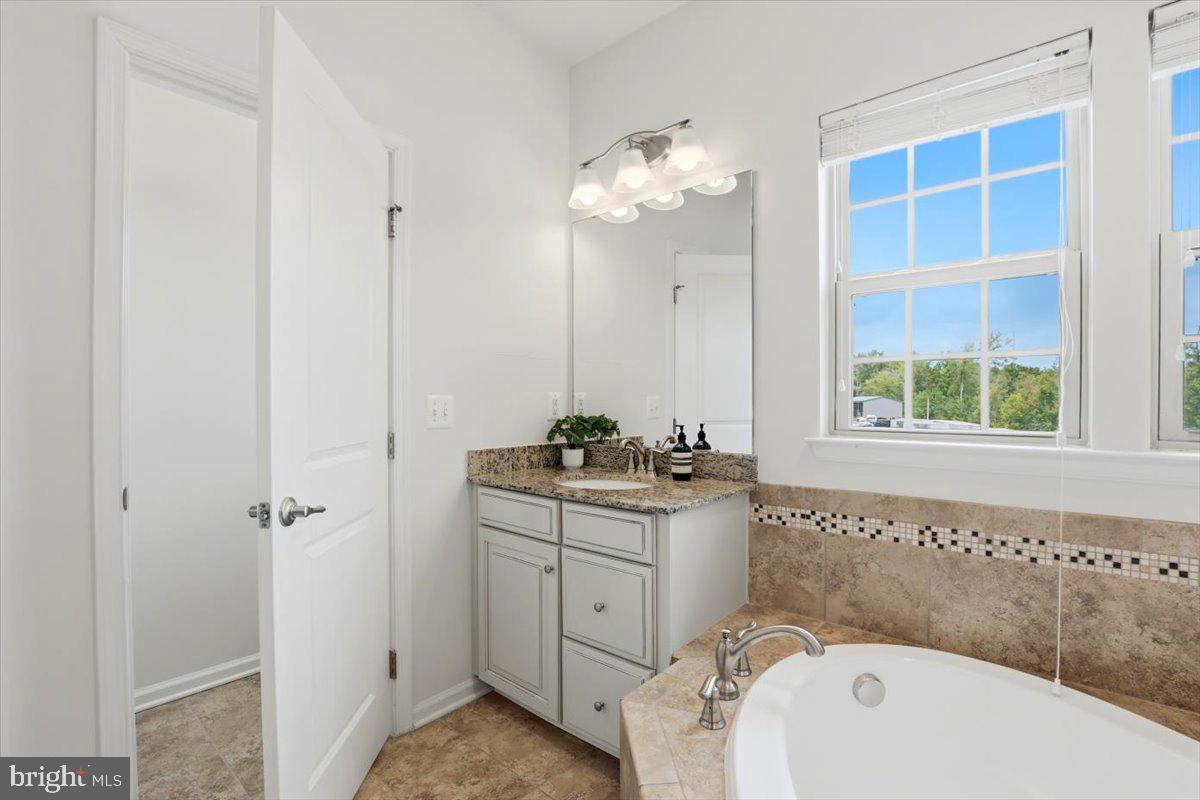 10102 Dorsey Ln Property Photo 19