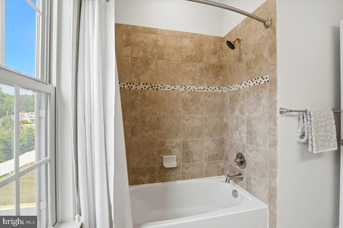 10102 Dorsey Ln Property Photo 25