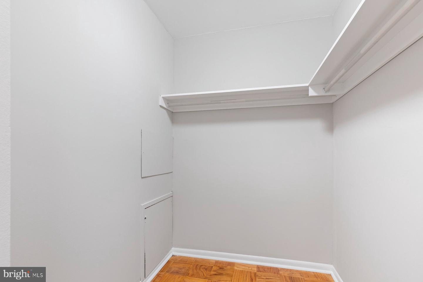 10222 Prince Pl #11-202 Property Photo 5