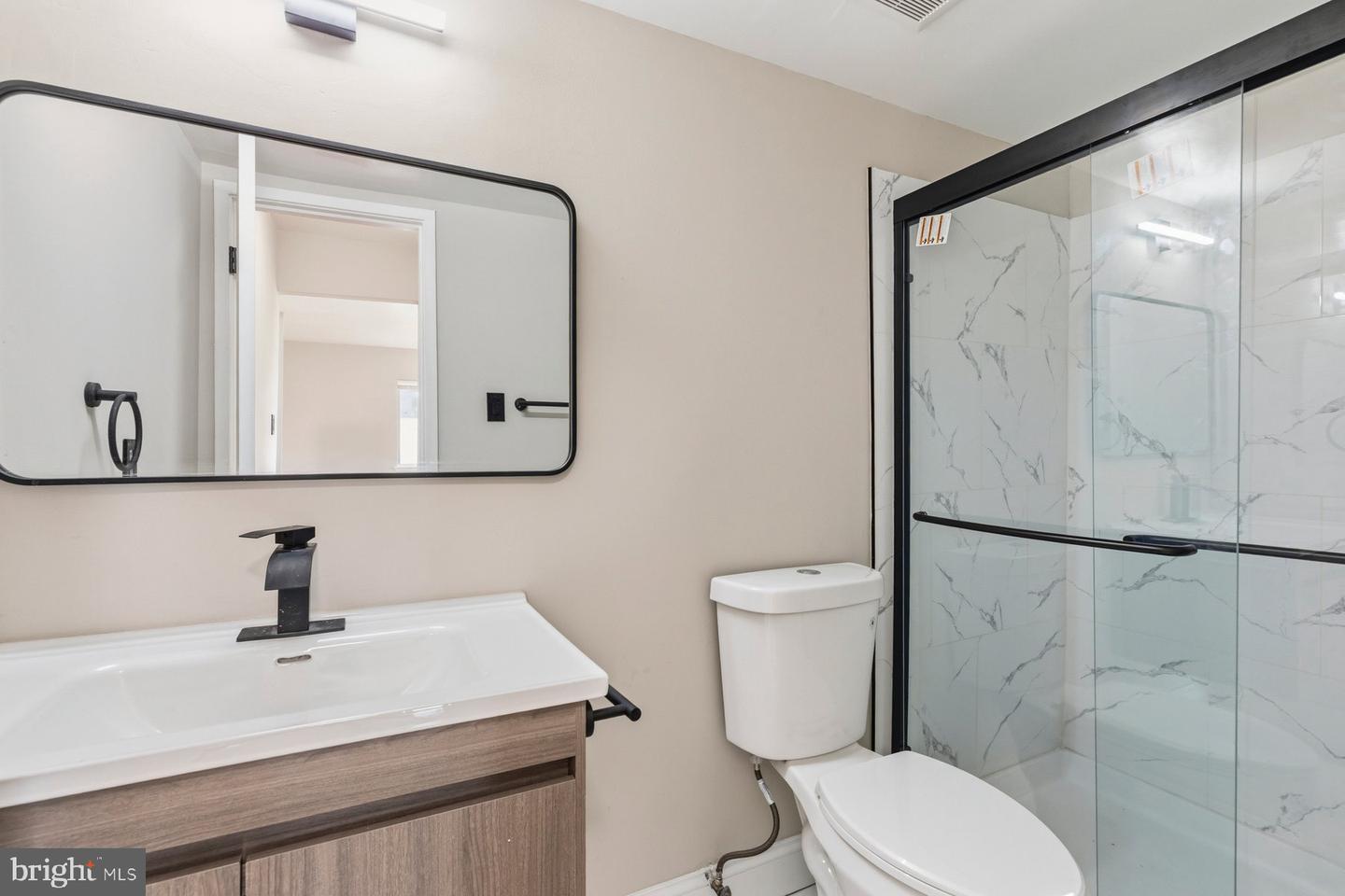 10222 Prince Pl #11-202 Property Photo 7