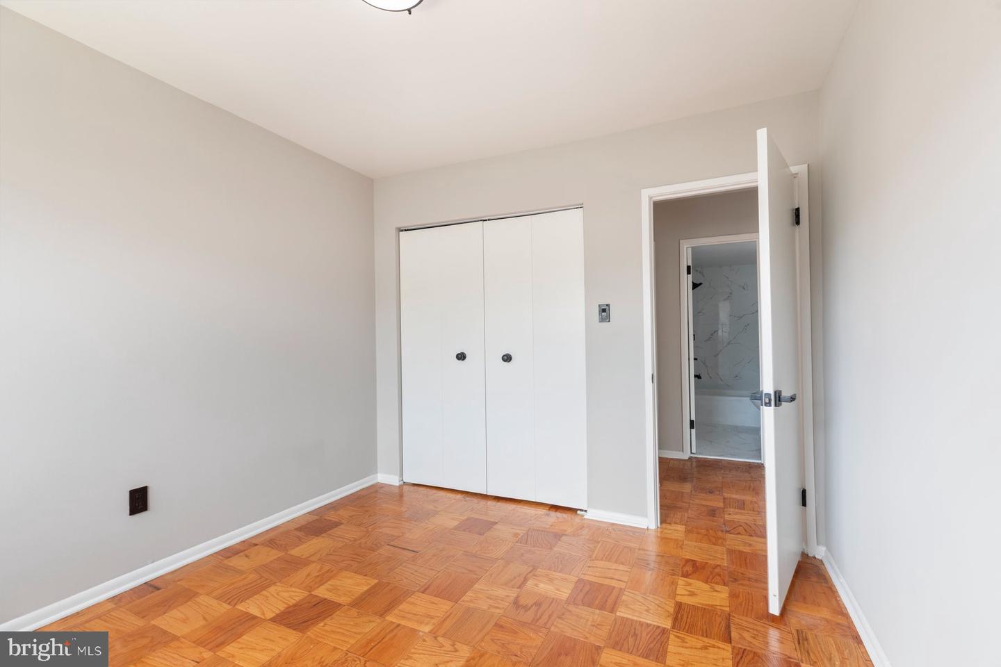 10222 Prince Pl #11-202 Property Photo 9