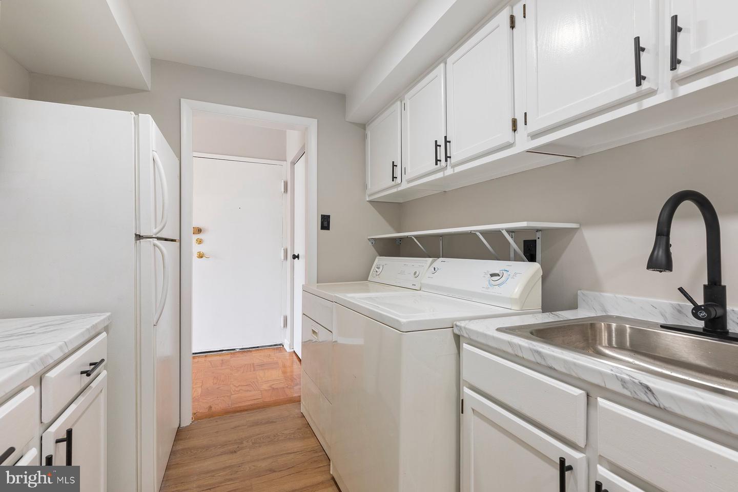 10222 Prince Pl #11-202 Property Photo 17