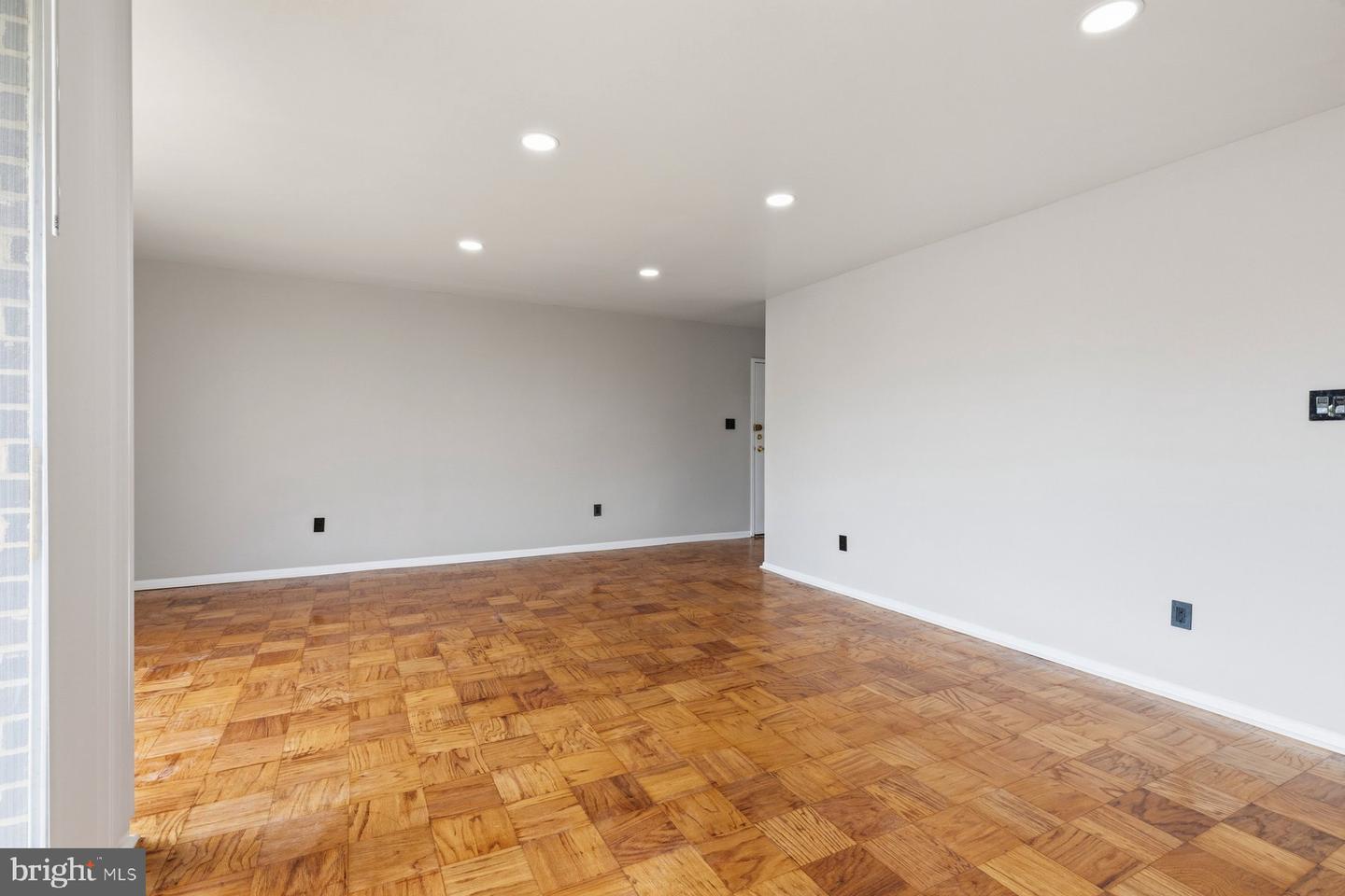 10222 Prince Pl #11-202 Property Photo 19
