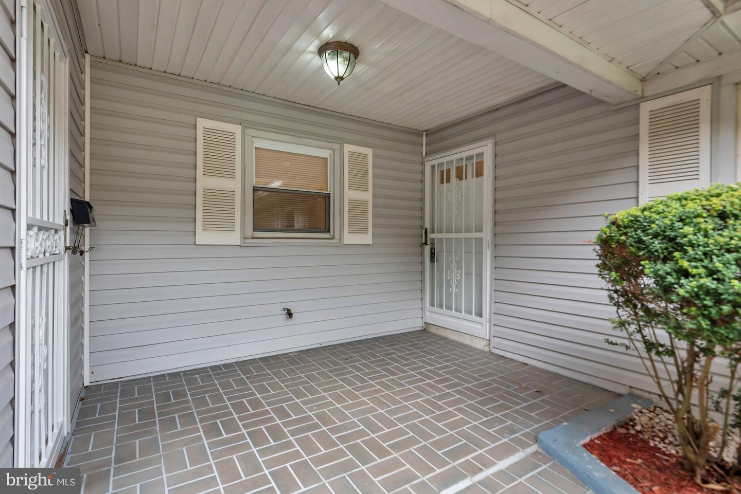 12902 Kendale Property Photo 3