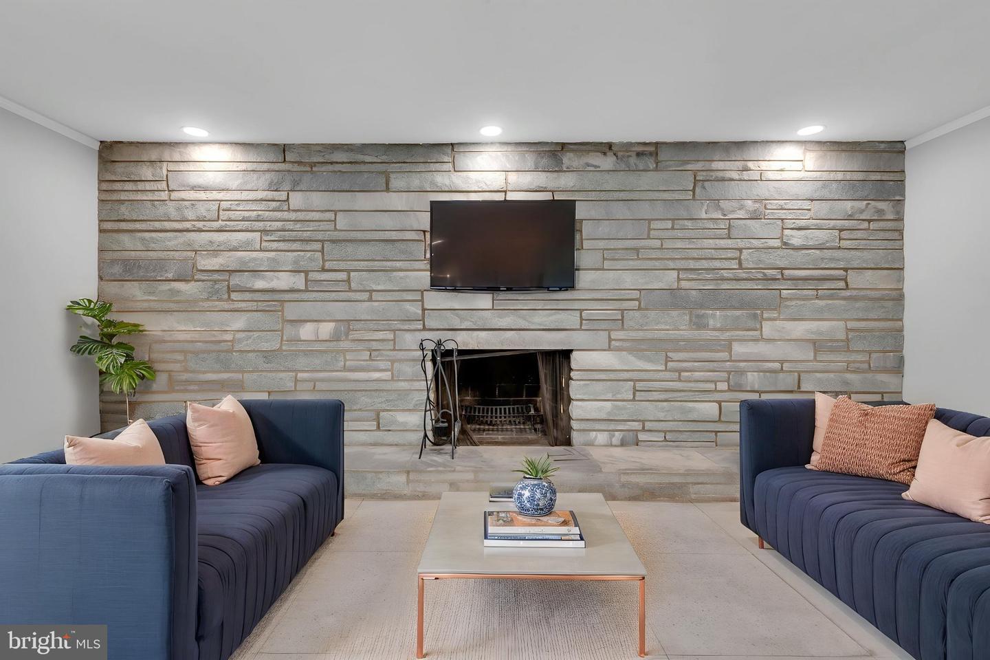 12902 Kendale Property Photo 4