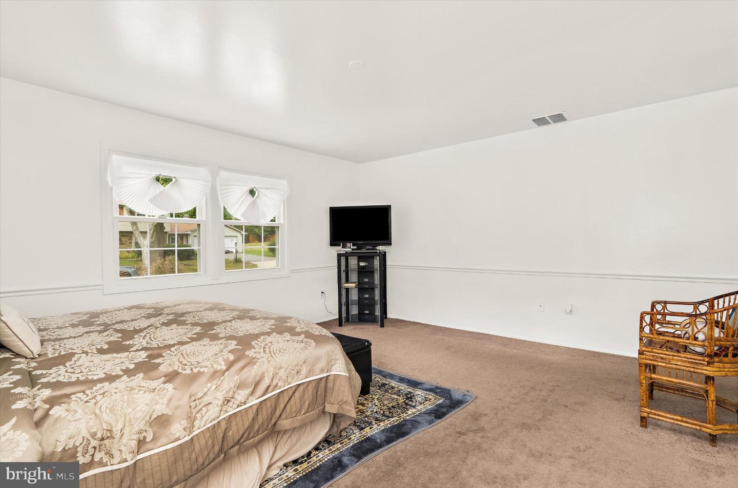 9203 Twin Hill Ln Property Photo 38