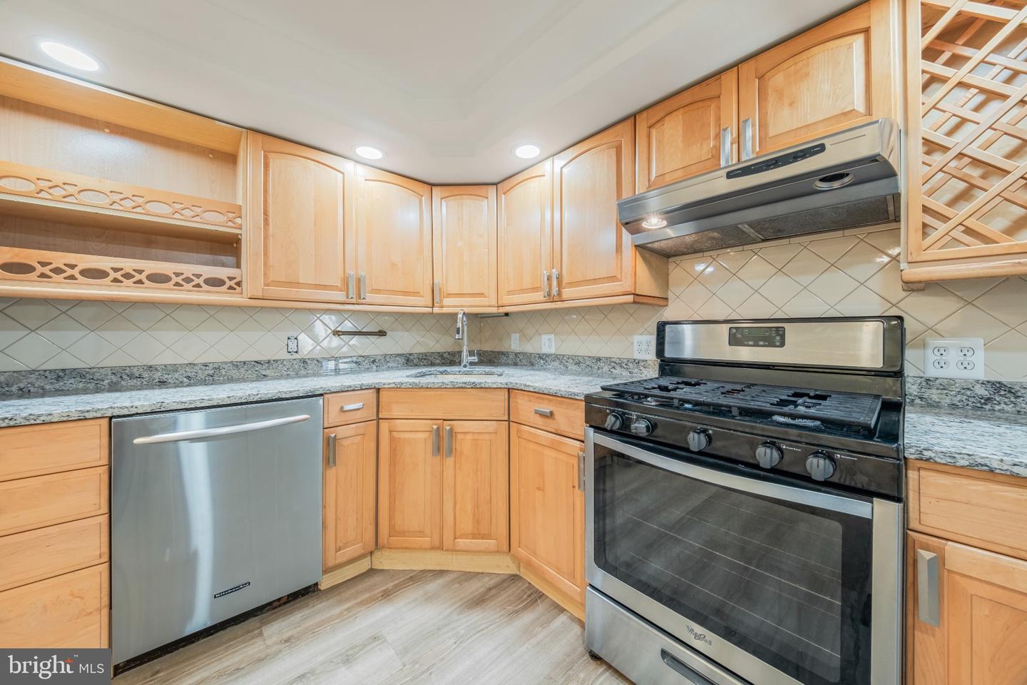 3319 Huntley Square Dr #t Property Photo 4