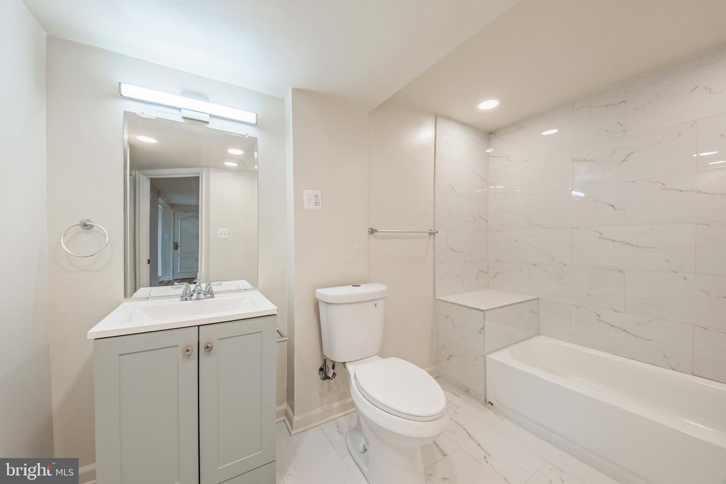3319 Huntley Square Dr #t Property Photo 15