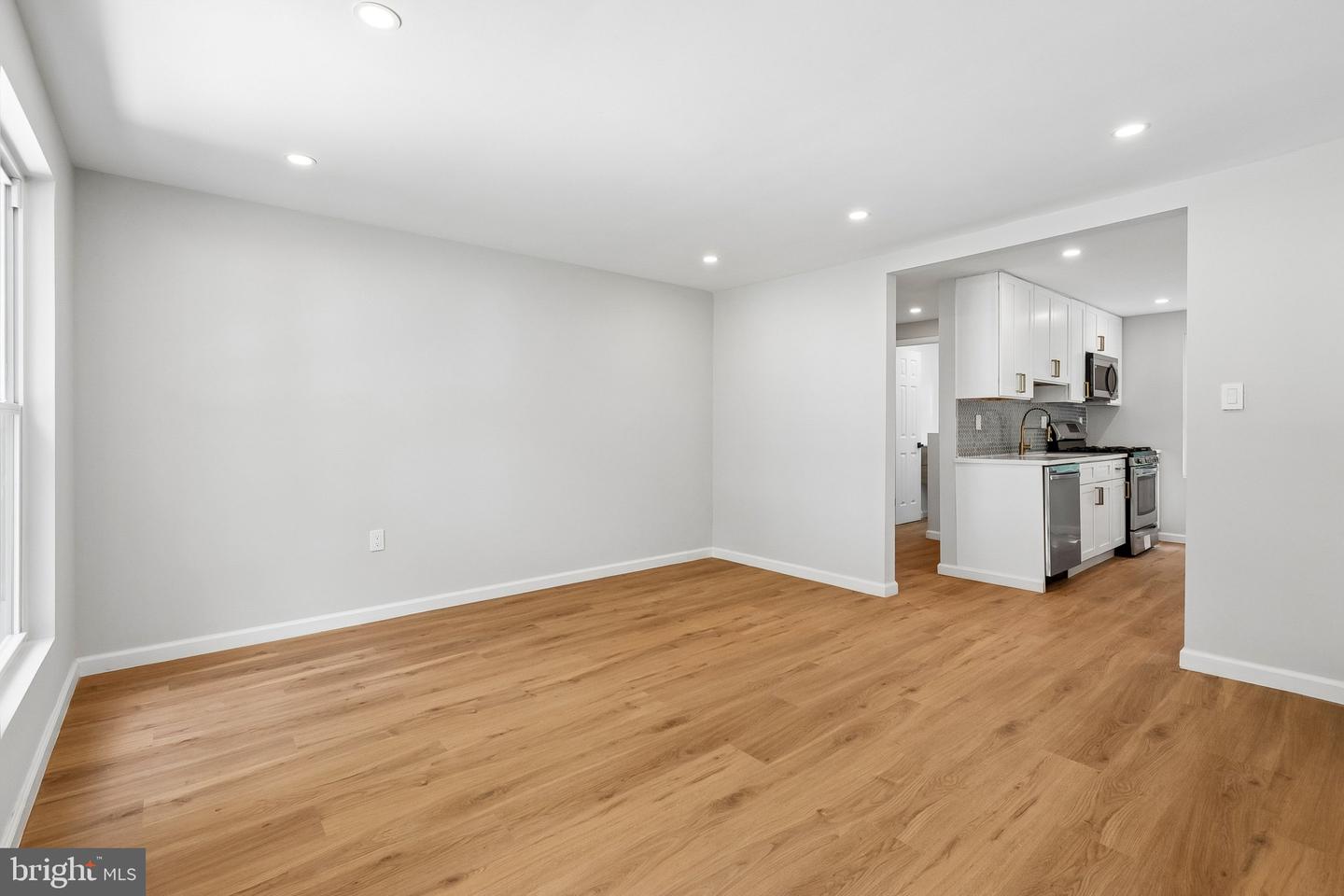 12930 Asbury Dr Property Photo 8
