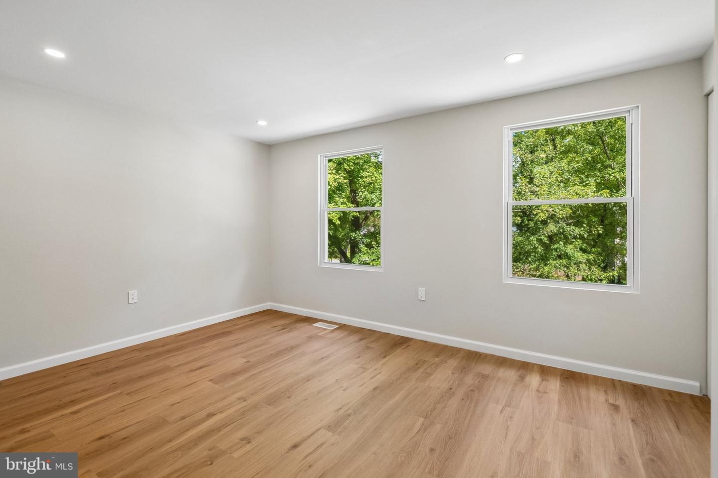 12930 Asbury Dr Property Photo 11