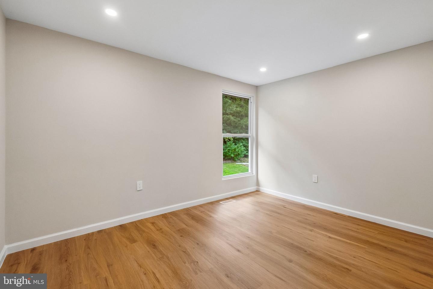 12930 Asbury Dr Property Photo 13