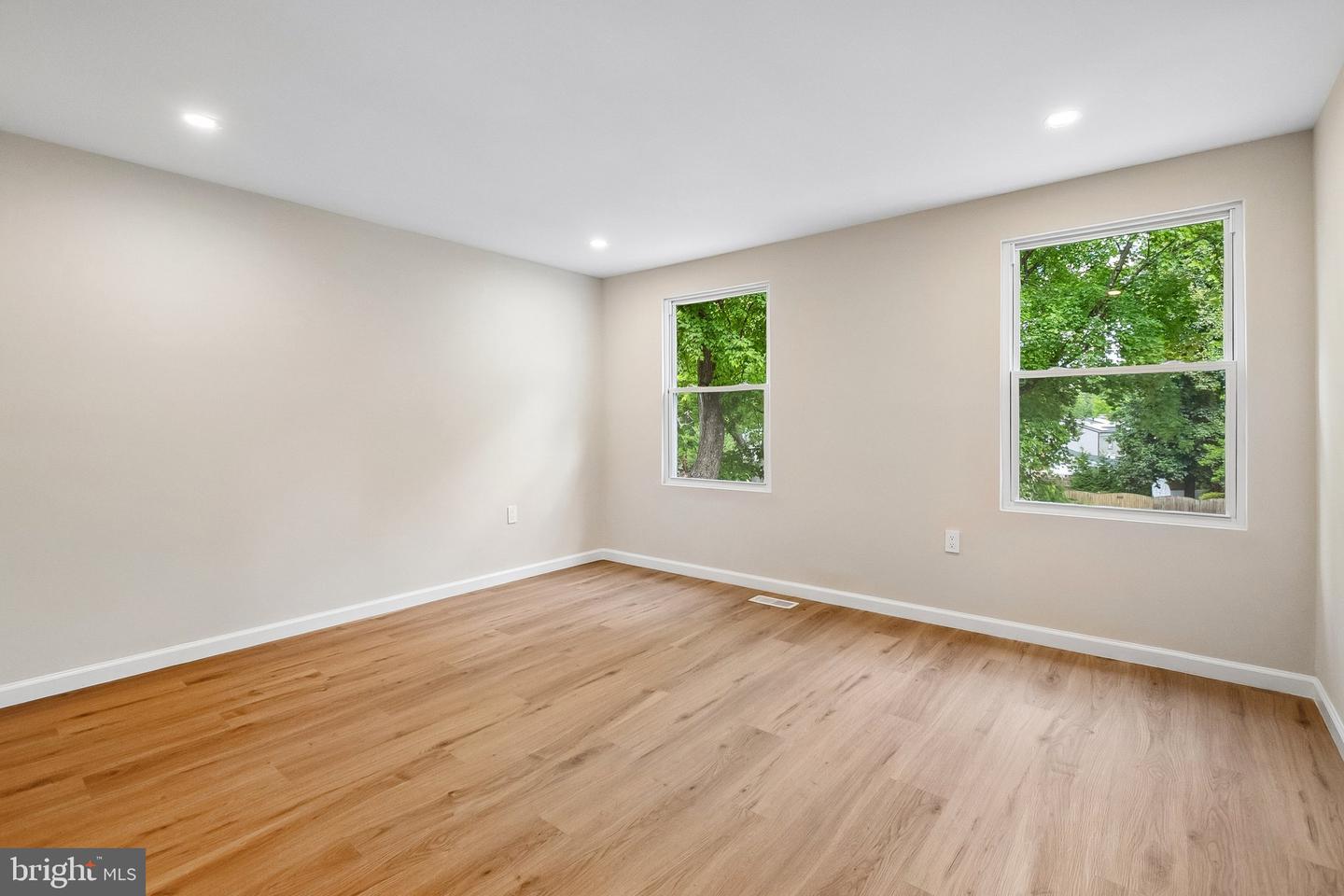 12930 Asbury Dr Property Photo 14