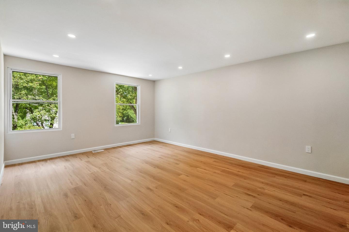 12930 Asbury Dr Property Photo 22