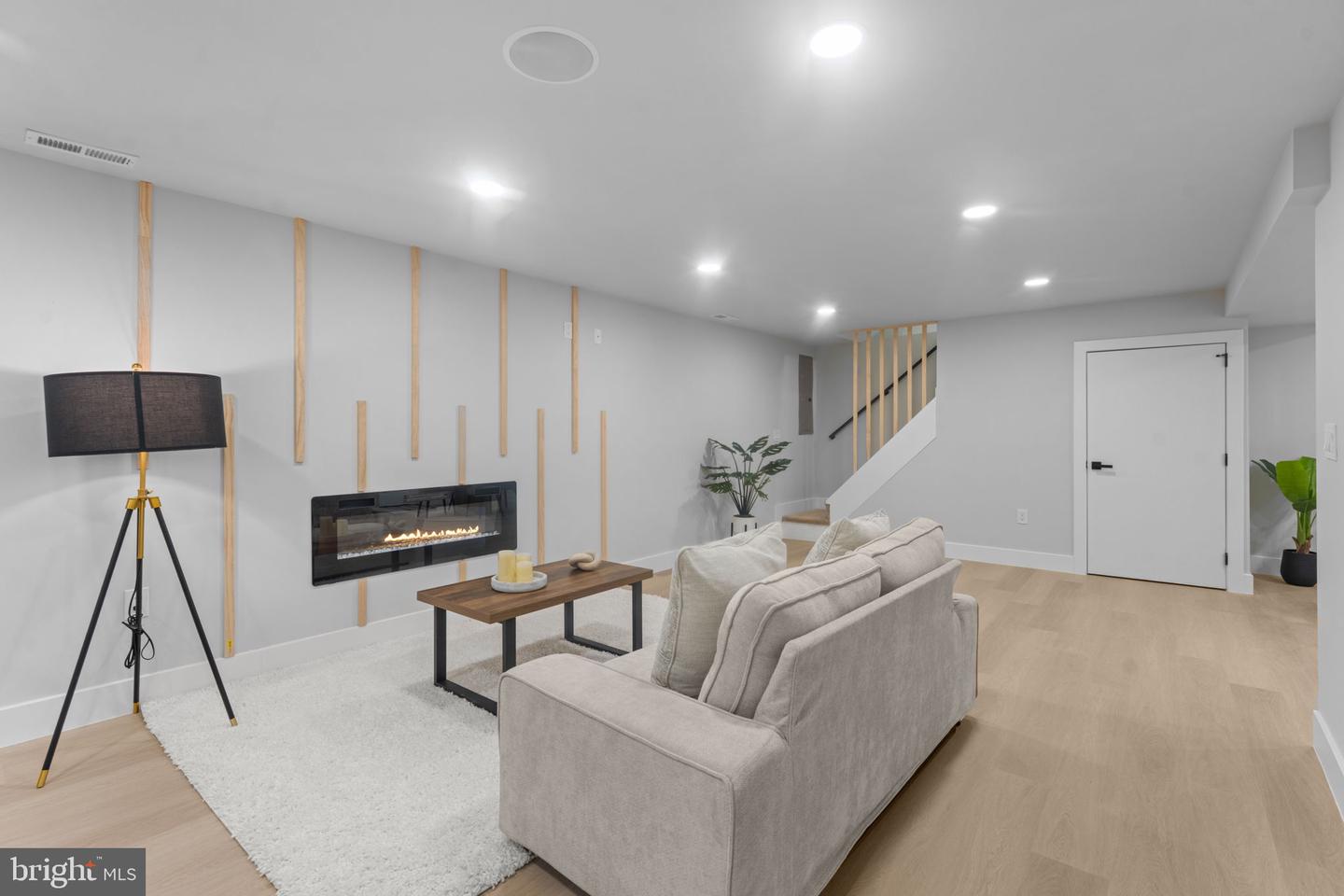 9603 Woodland Ave Property Photo 35