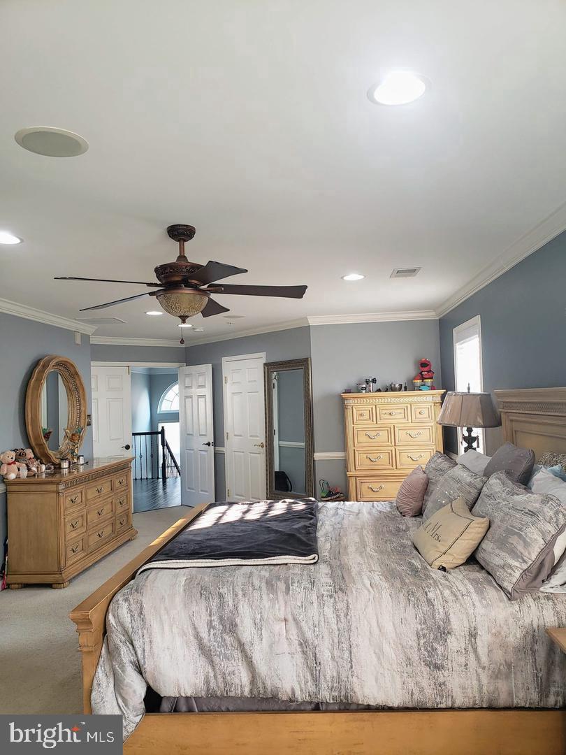 8005 Grayden Ln Property Photo 13