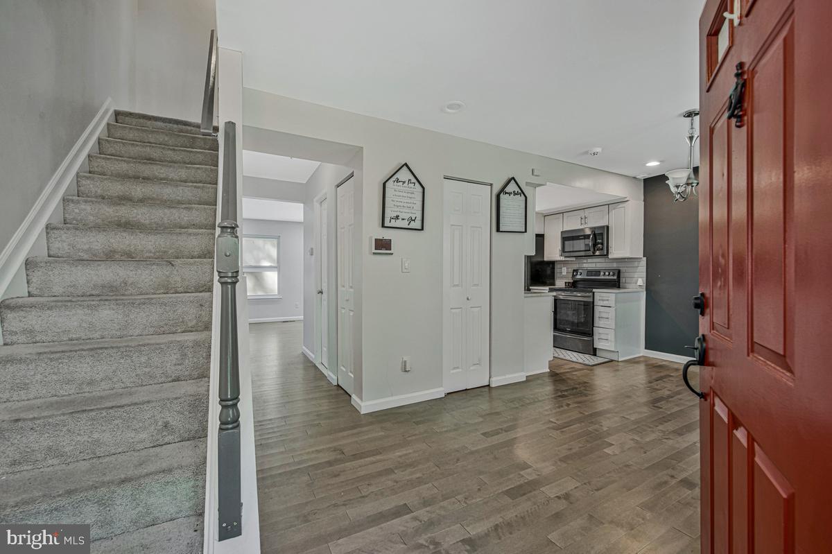 7054 Palamar Turn Property Photo 4