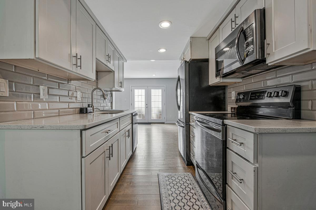 7054 Palamar Turn Property Photo 8