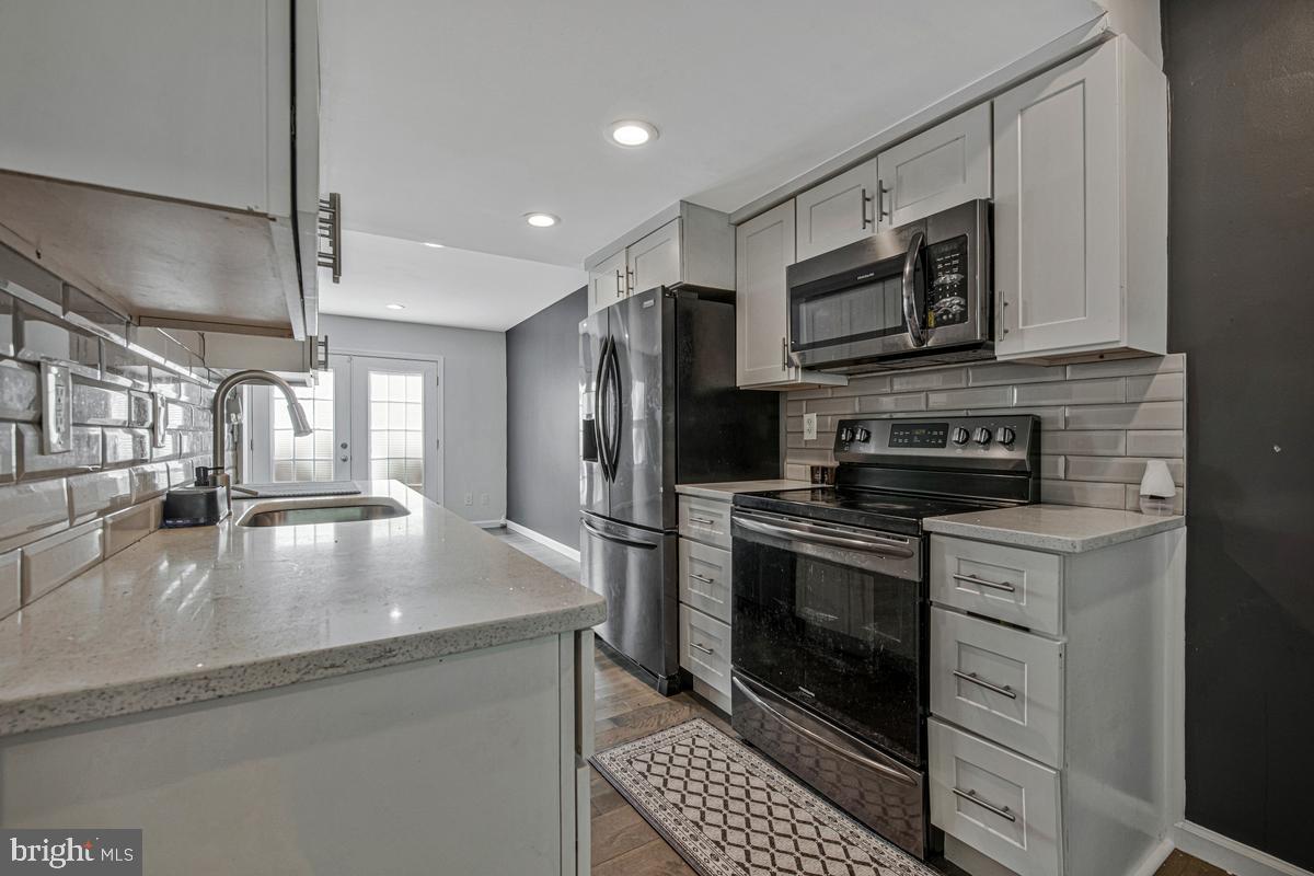 7054 Palamar Turn Property Photo 9