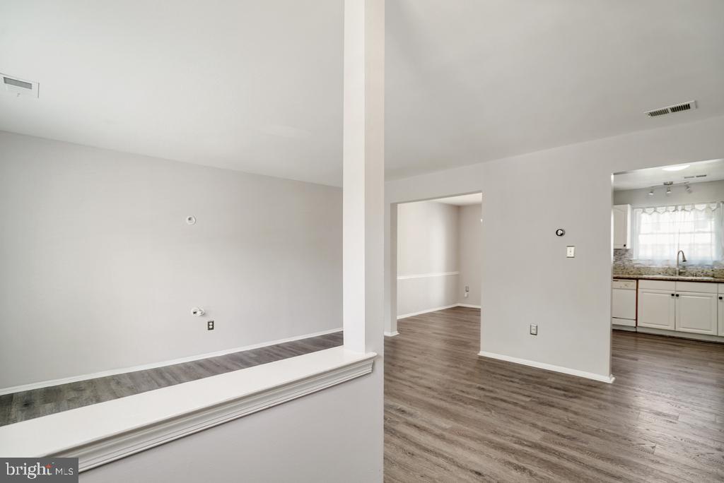 2279 Prince Of Wales Ct Property Photo 10