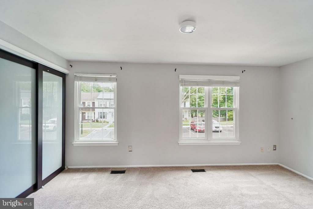 2279 Prince Of Wales Ct Property Photo 29