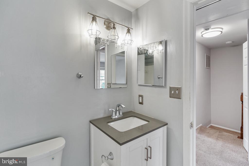 2279 Prince Of Wales Ct Property Photo 34