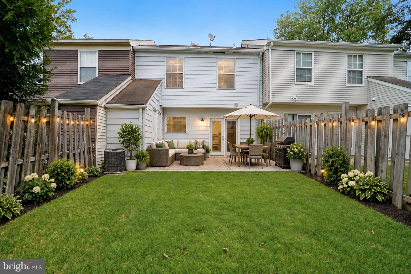 2279 Prince Of Wales Ct Property Photo 38