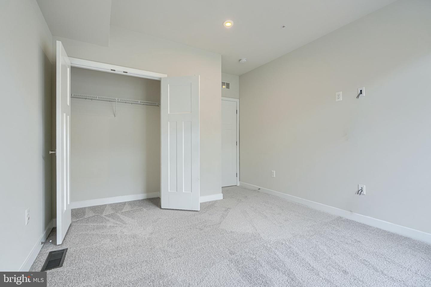 10720 Presidential Pkwy Property Photo 23
