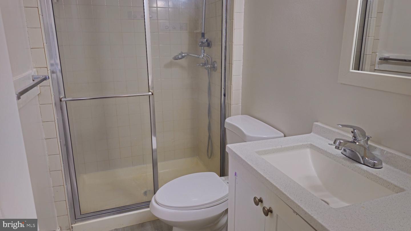 12304 Melling Property Photo 6